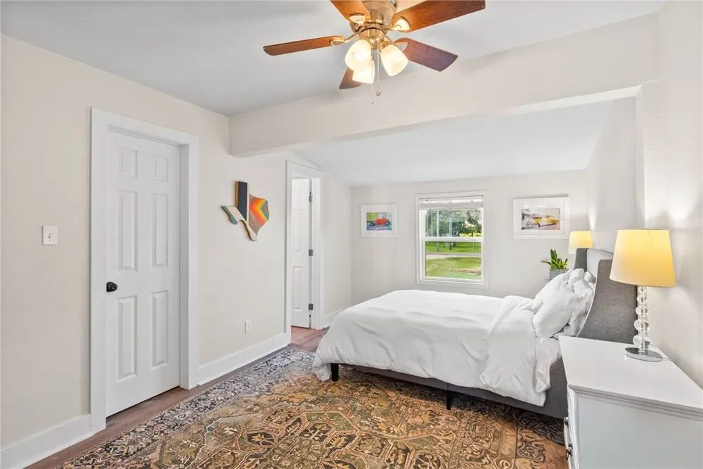 202 Hynes Street Austwell, TX 77950