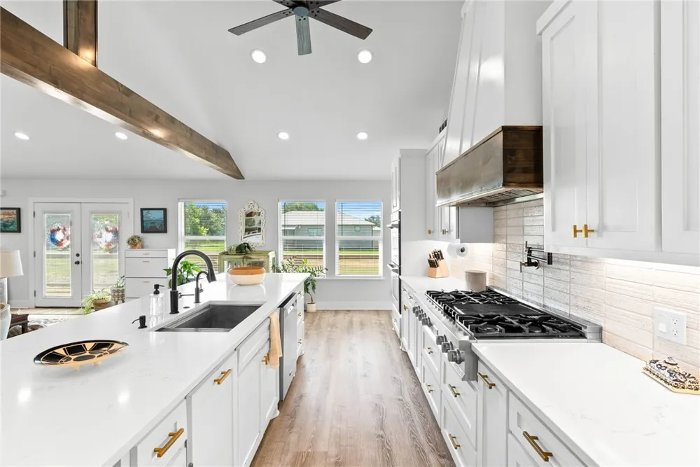 202 Hynes Street Austwell, TX 77950