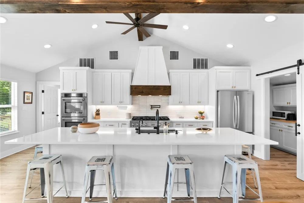 202 Hynes Street Austwell, TX 77950