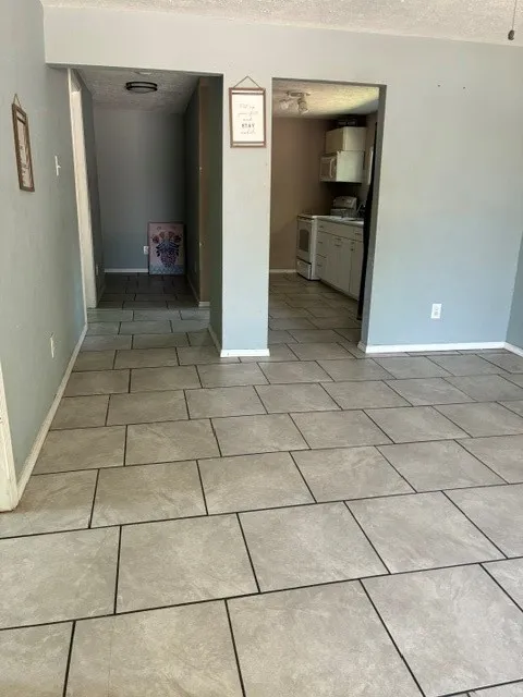 1239 E Kleberg Avenue Kingsville, TX 78363