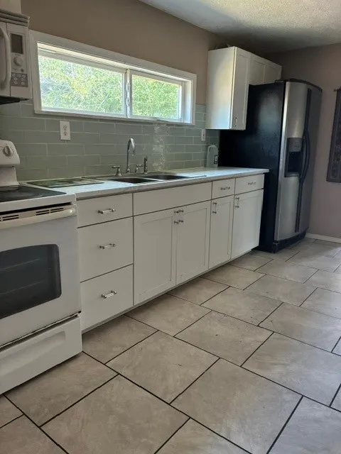 1239 E Kleberg Avenue Kingsville, TX 78363