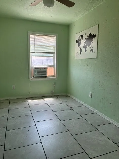 1239 E Kleberg Avenue Kingsville, TX 78363