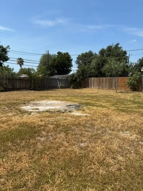 1239 E Kleberg Avenue Kingsville, TX 78363