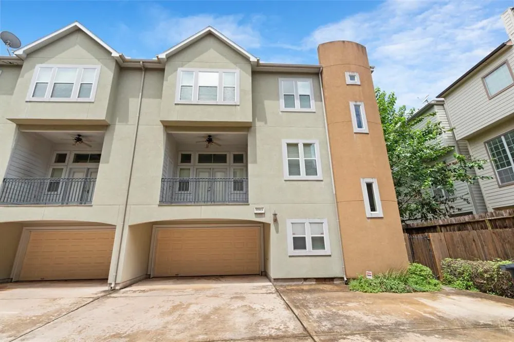 5734 Kansas Street Houston, TX 77007