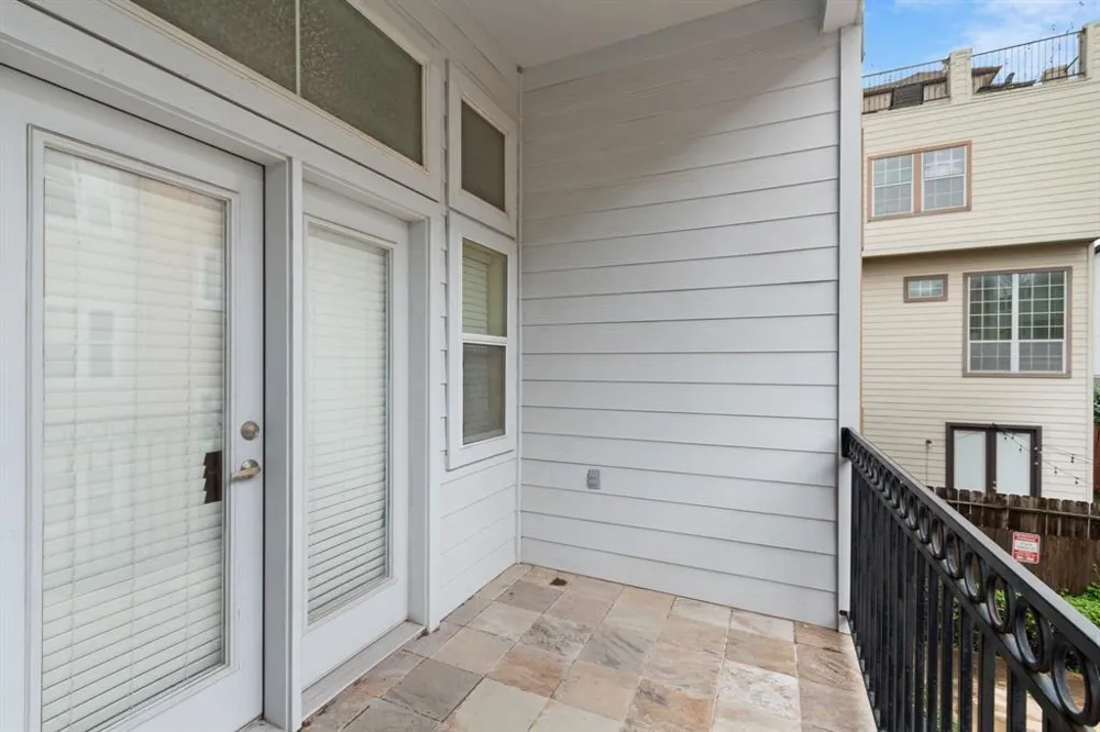 5734 Kansas Street Houston, TX 77007