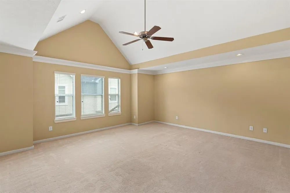 5734 Kansas Street Houston, TX 77007