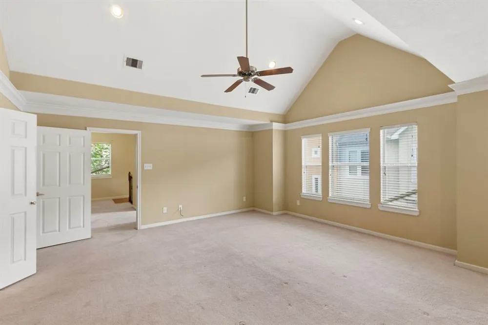 5734 Kansas Street Houston, TX 77007