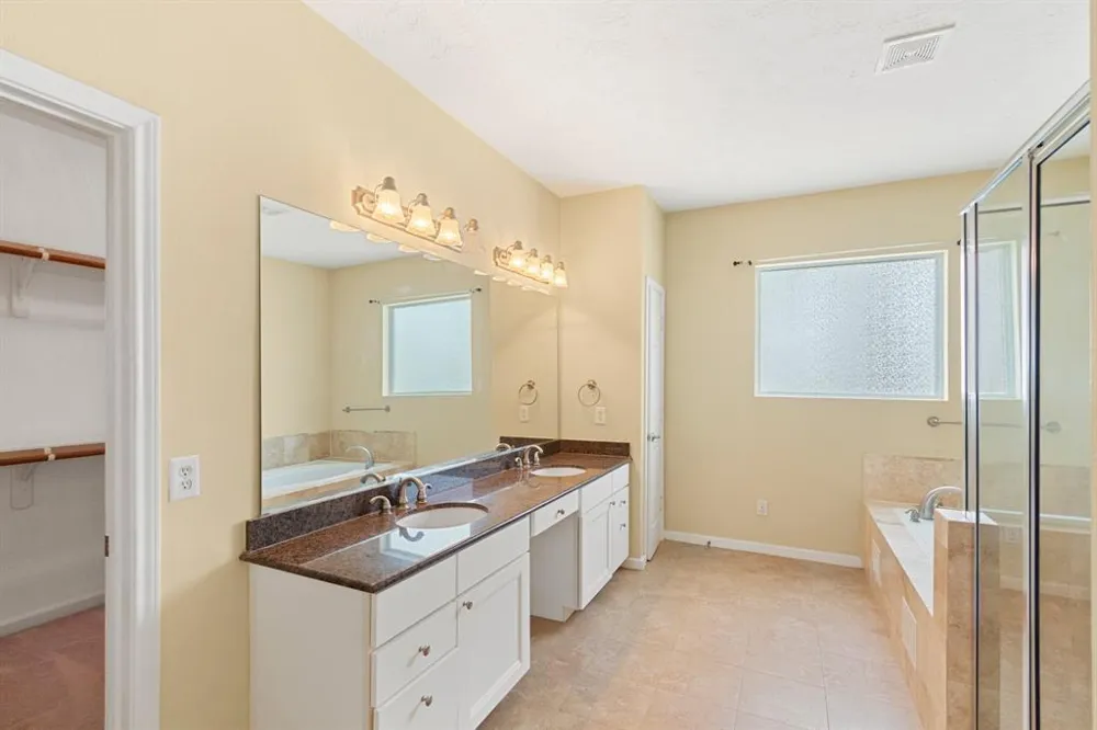 5734 Kansas Street Houston, TX 77007