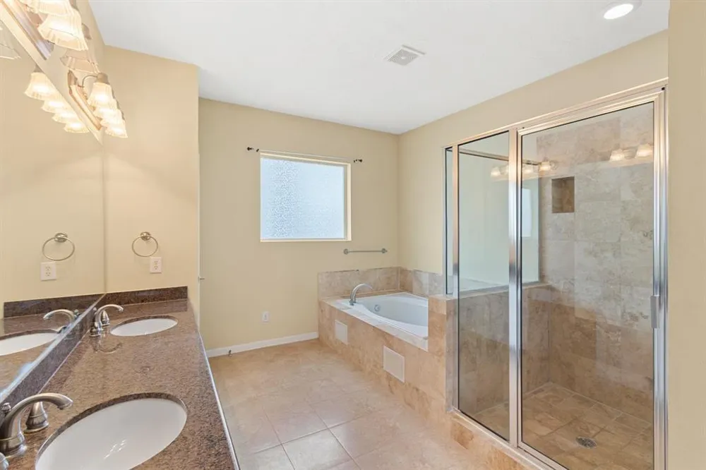 5734 Kansas Street Houston, TX 77007