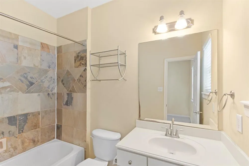 5734 Kansas Street Houston, TX 77007