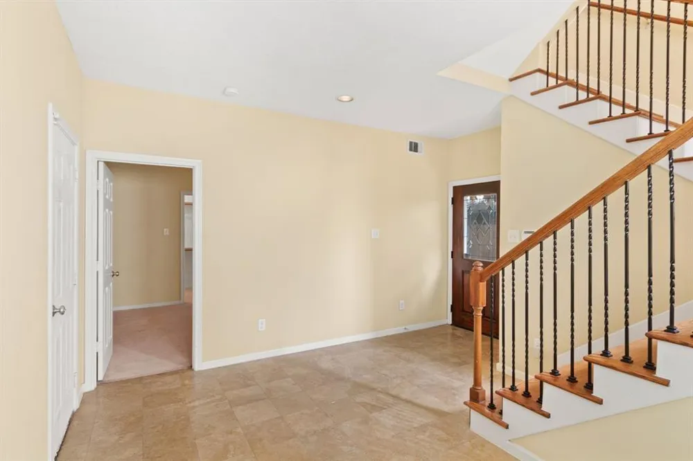 5734 Kansas Street Houston, TX 77007