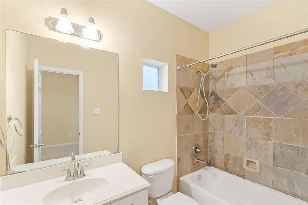 5734 Kansas Street Houston, TX 77007