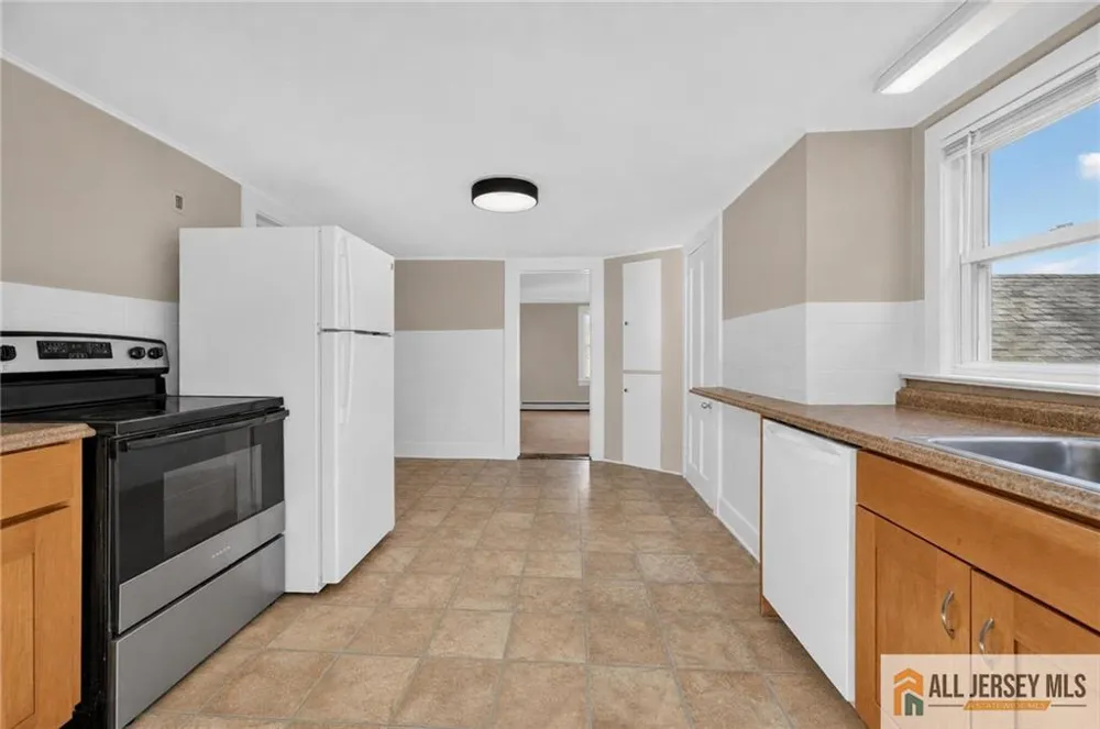 9 Hahn Street Washington, NJ 07882