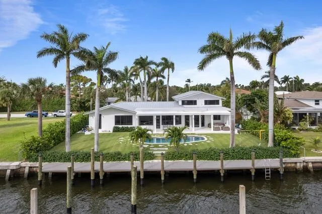 21 Duke Drive 