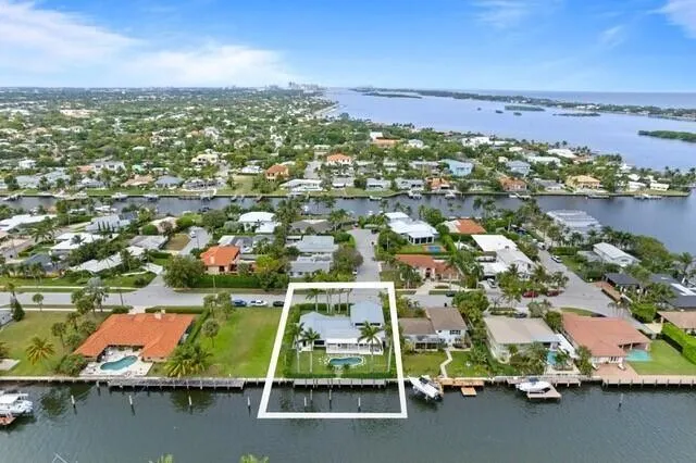 21 Duke Drive 