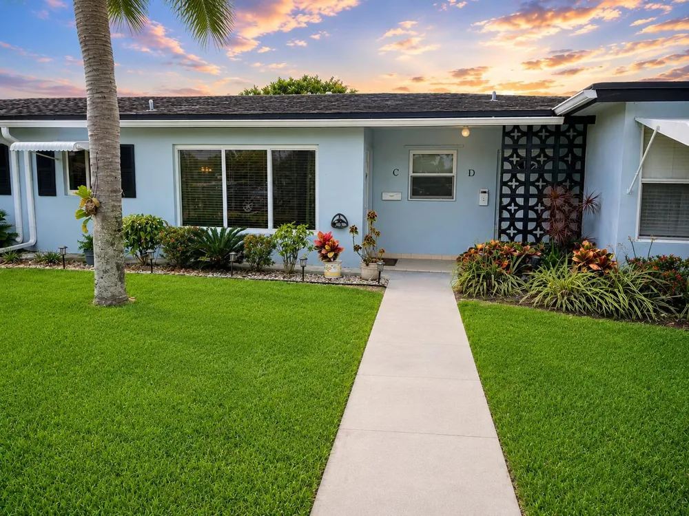 512 High Point Drive Delray Beach, FL 33445