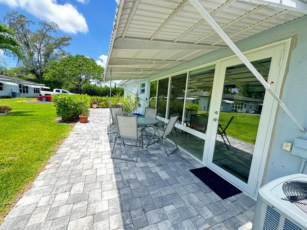 512 High Point Drive Delray Beach, FL 33445