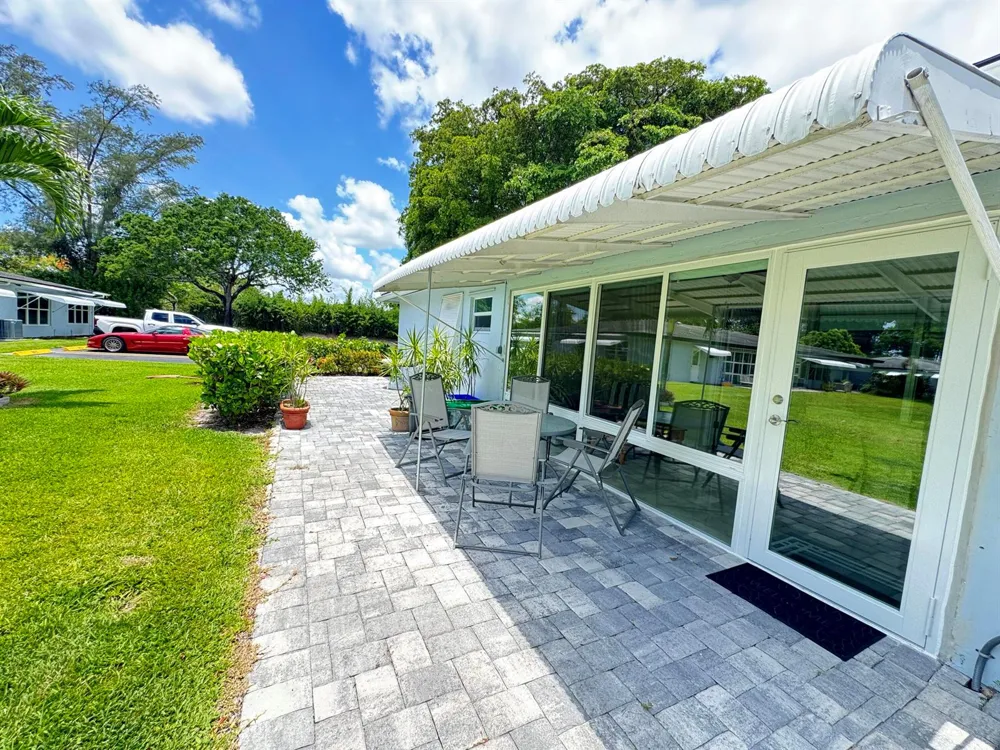 512 High Point Drive Delray Beach, FL 33445