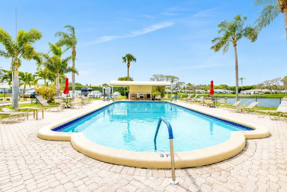512 High Point Drive Delray Beach, FL 33445