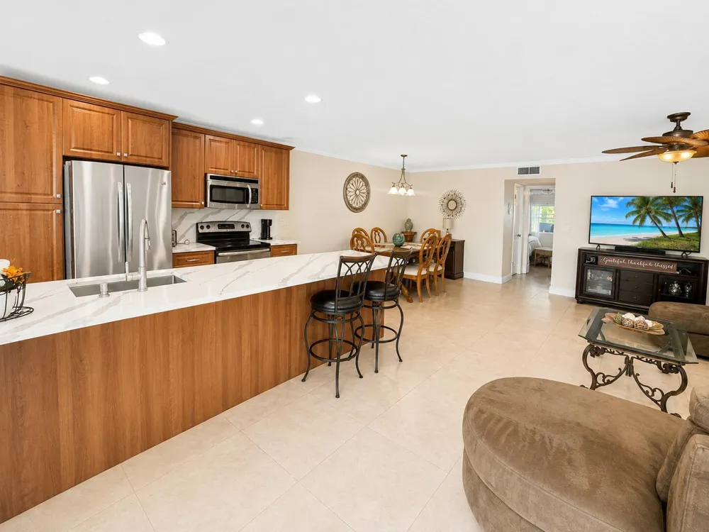 512 High Point Drive Delray Beach, FL 33445