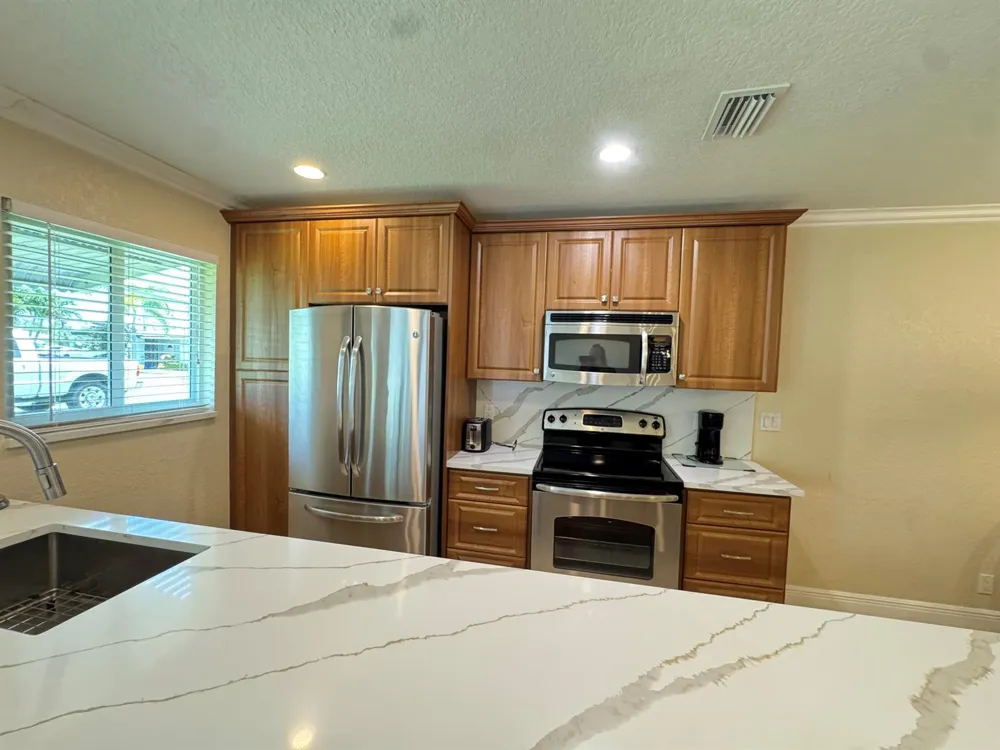 512 High Point Drive Delray Beach, FL 33445