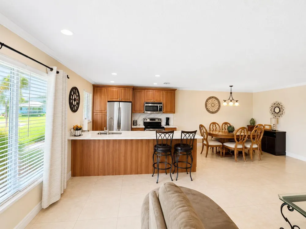 512 High Point Drive Delray Beach, FL 33445