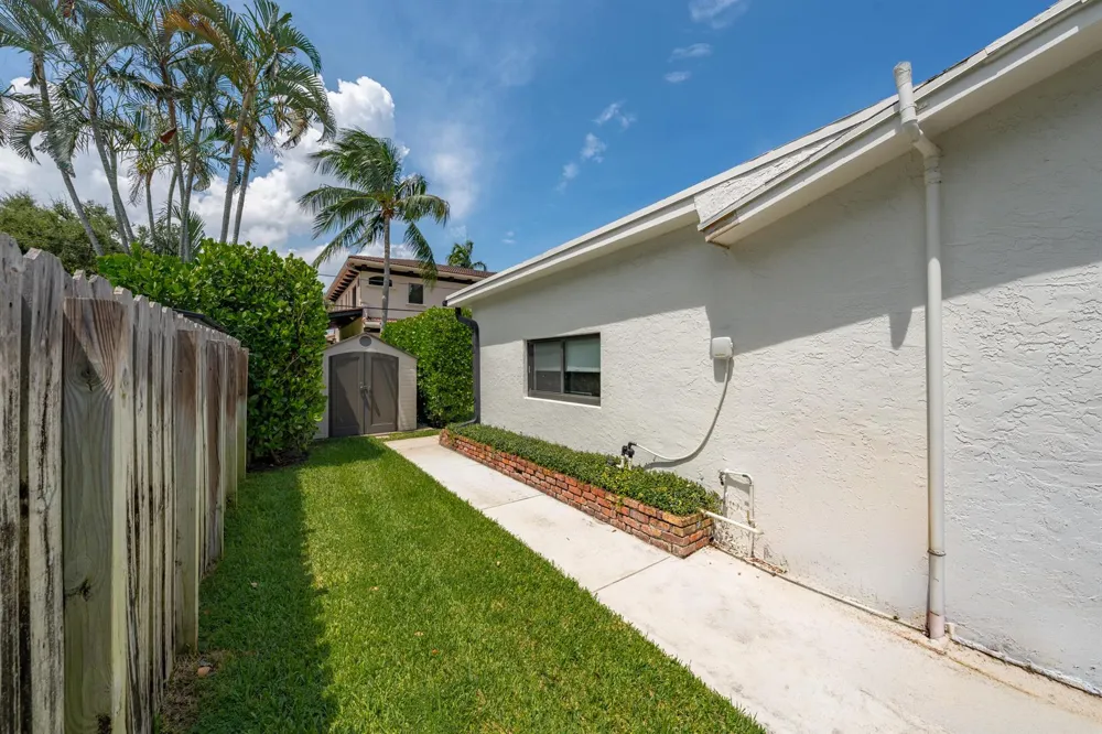 739 NW 6TH STREET Boca Raton, FL 33486