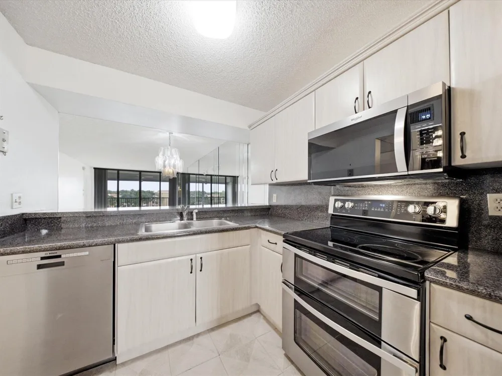 6539 CORAL LAKE DRIVE #403 Margate, FL 33063