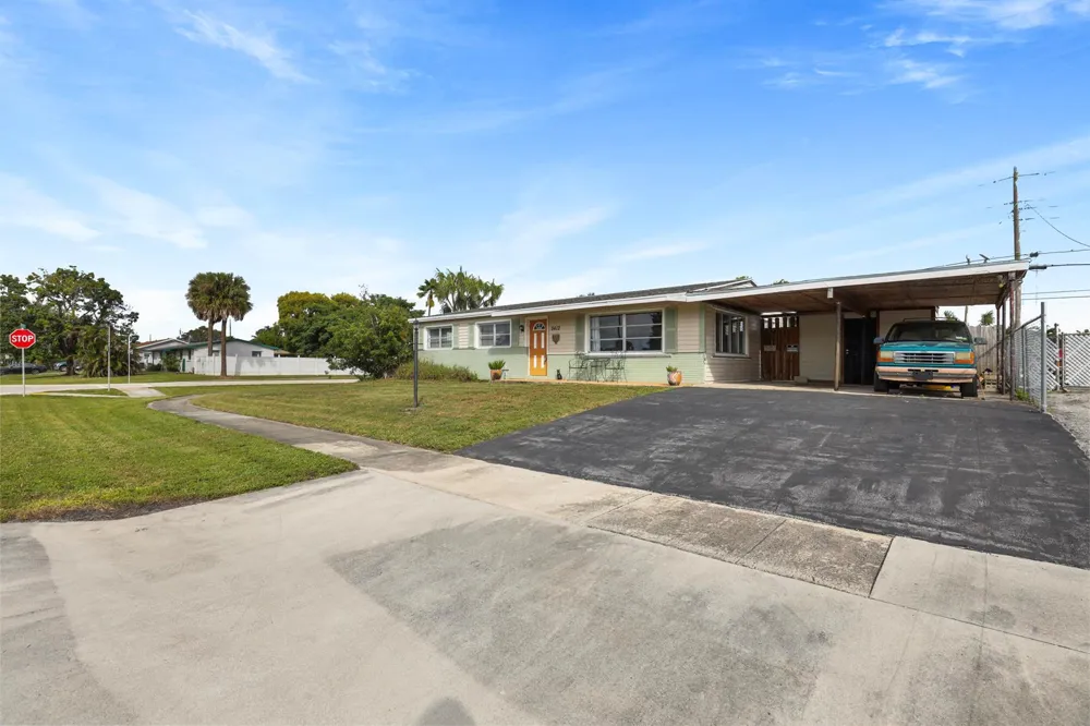 9412 Bellewood Street Palm Beach Gardens, FL 33410