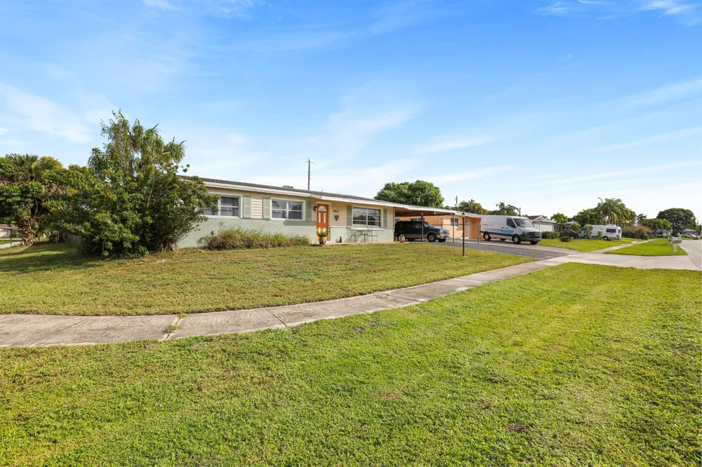 9412 Bellewood Street Palm Beach Gardens, FL 33410