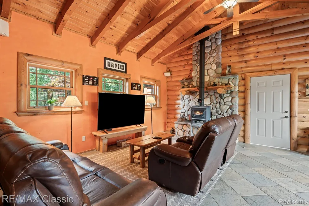 4489 Clara Louise Ct Saline Township, MI 48176