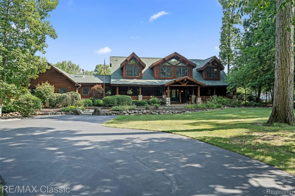 4489 Clara Louise Ct Saline Township, MI 48176