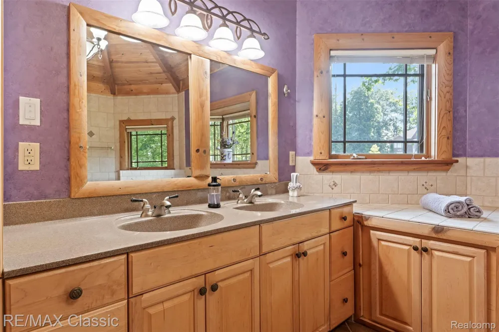 4489 Clara Louise Ct Saline Township, MI 48176