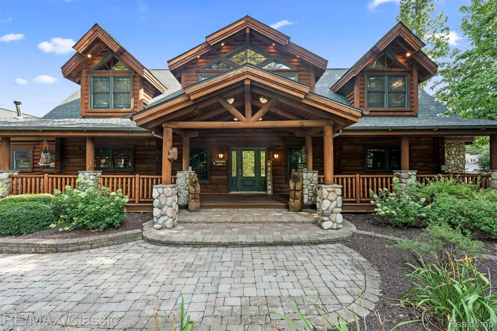4489 Clara Louise Ct Saline Township, MI 48176