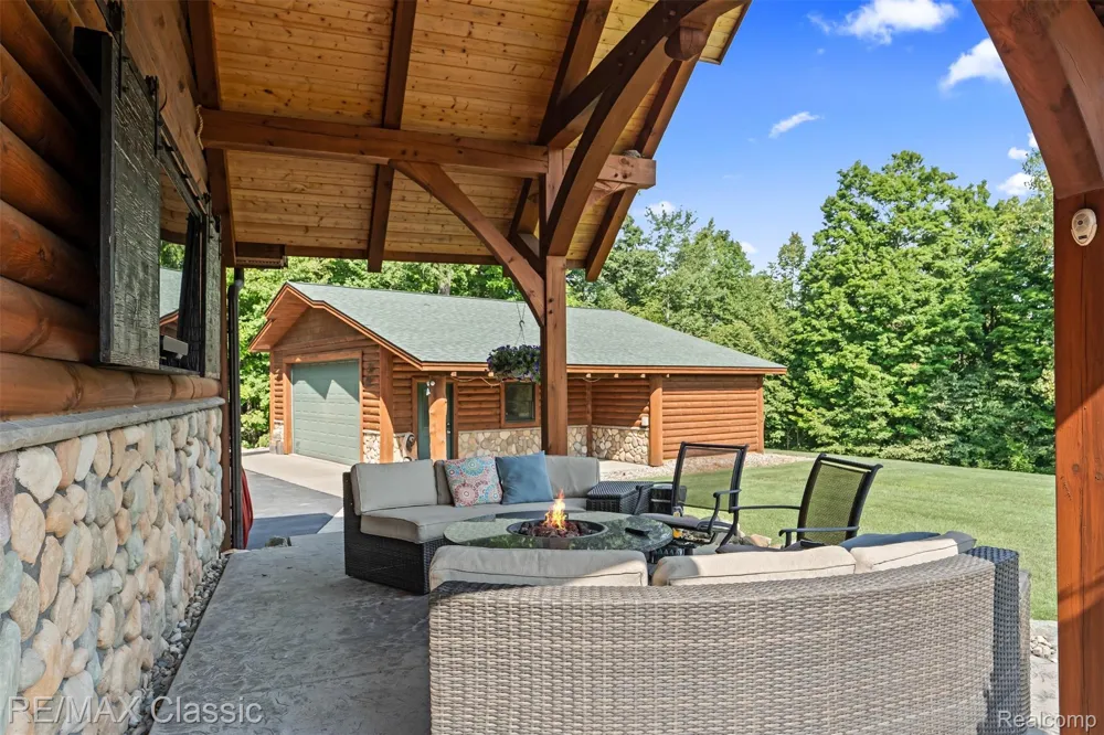 4489 Clara Louise Ct Saline Township, MI 48176