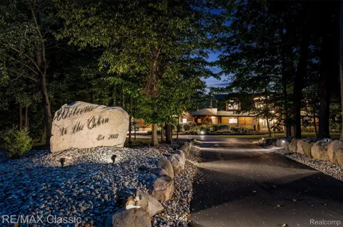 4489 Clara Louise Ct