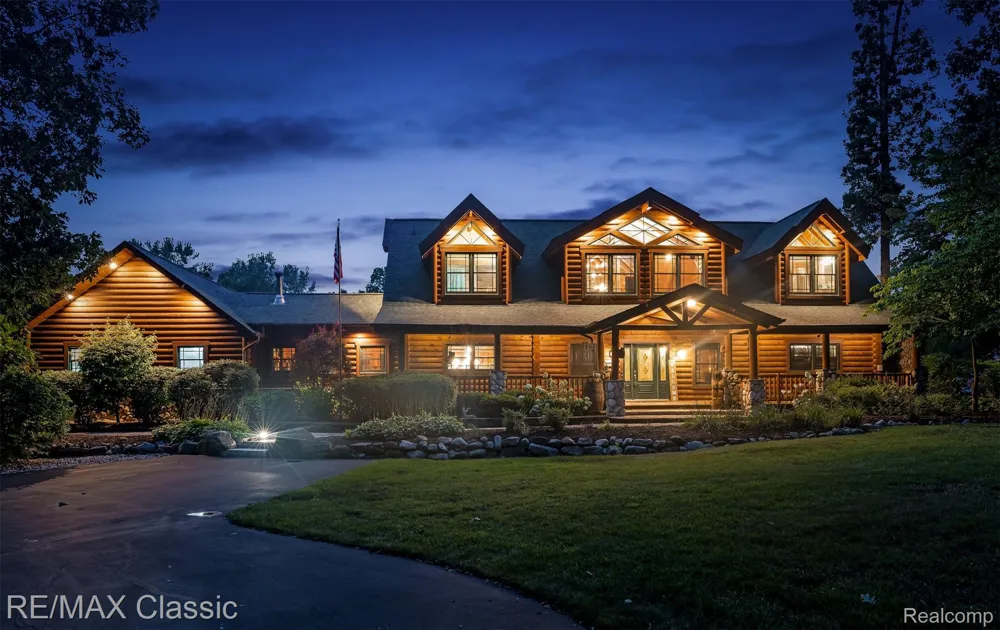 4489 Clara Louise Ct Saline Township, MI 48176
