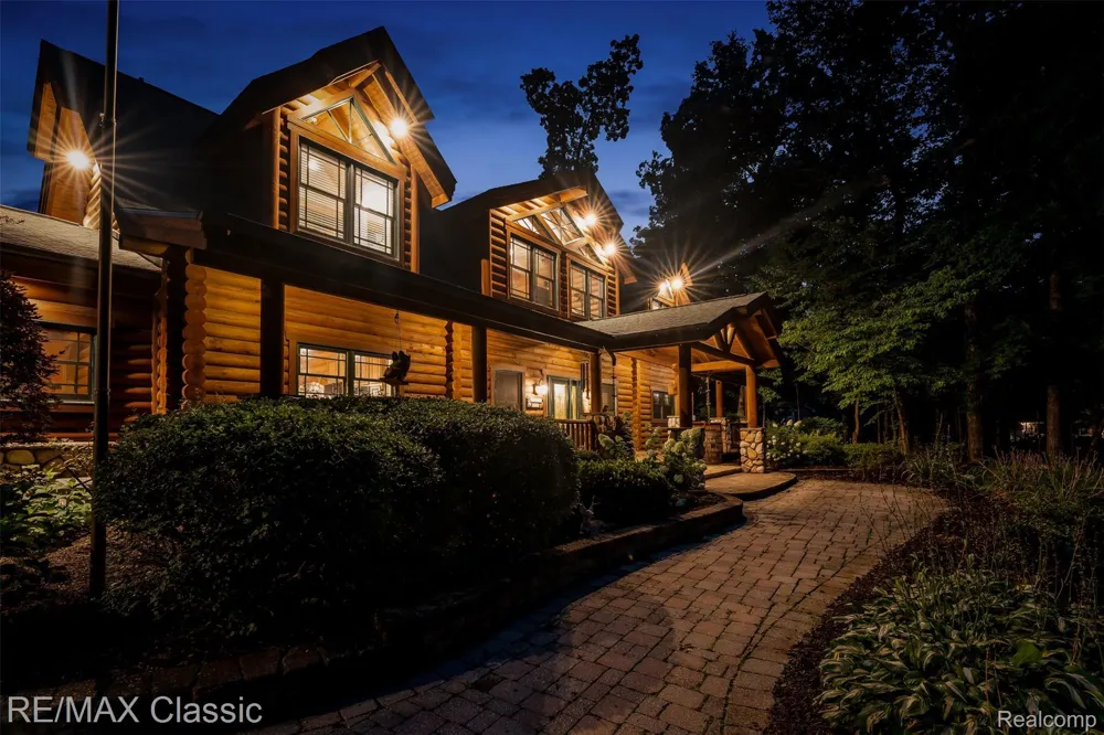 4489 Clara Louise Ct Saline Township, MI 48176