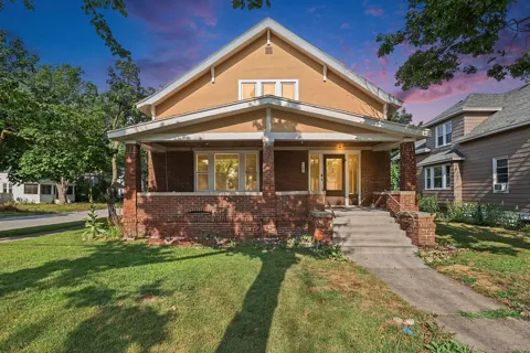1607 6th Street