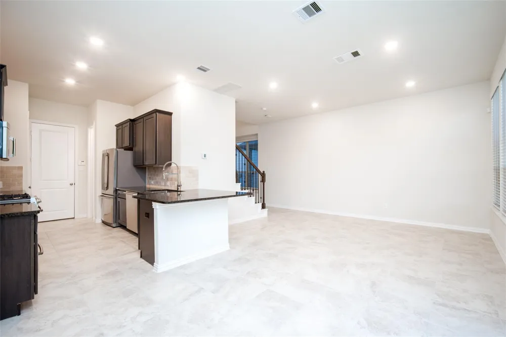 1634 Ryon Falls Drive Richmond, TX 77469