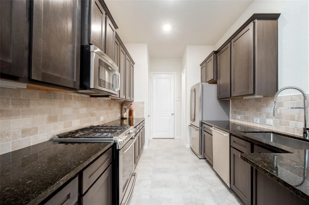 1634 Ryon Falls Drive Richmond, TX 77469