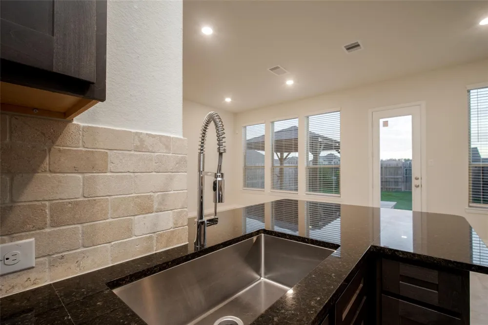 1634 Ryon Falls Drive Richmond, TX 77469