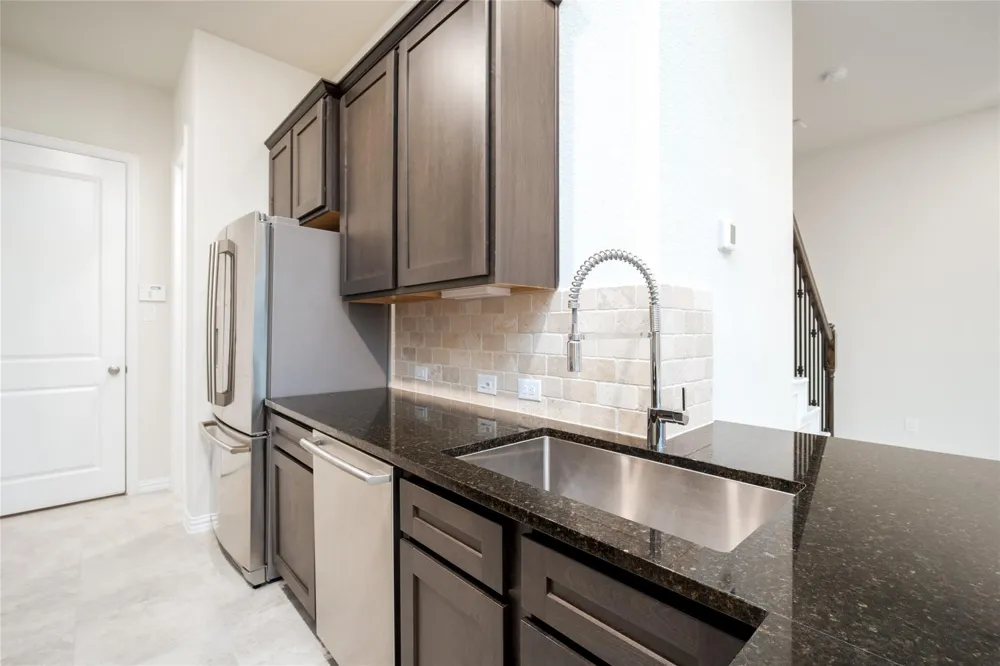 1634 Ryon Falls Drive Richmond, TX 77469
