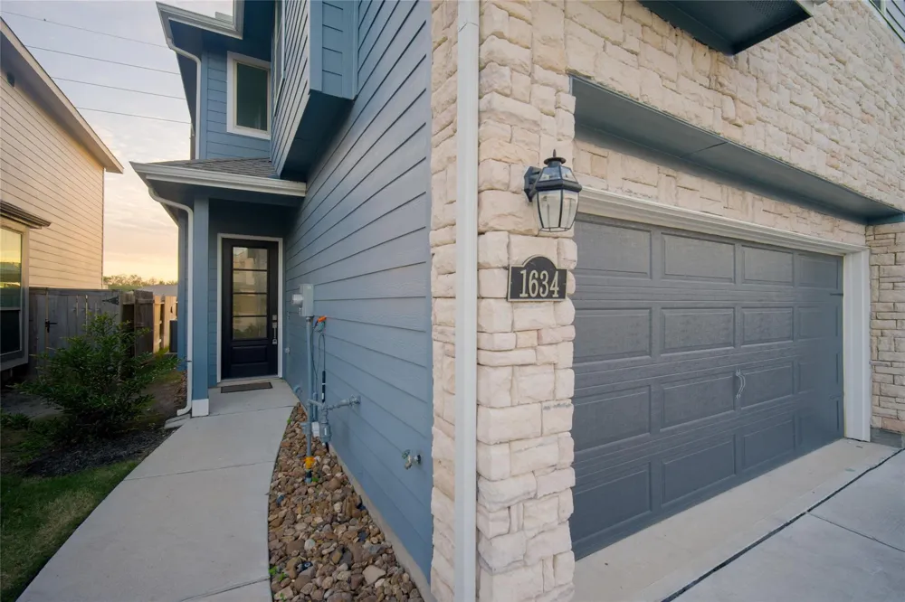 1634 Ryon Falls Drive Richmond, TX 77469
