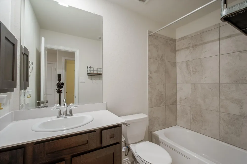 1634 Ryon Falls Drive Richmond, TX 77469