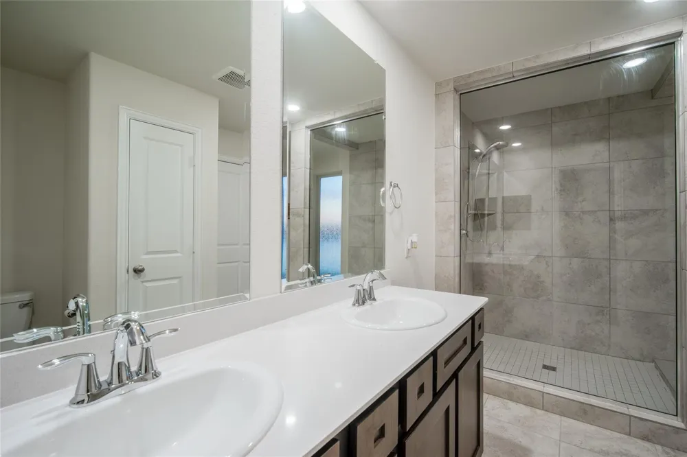 1634 Ryon Falls Drive Richmond, TX 77469