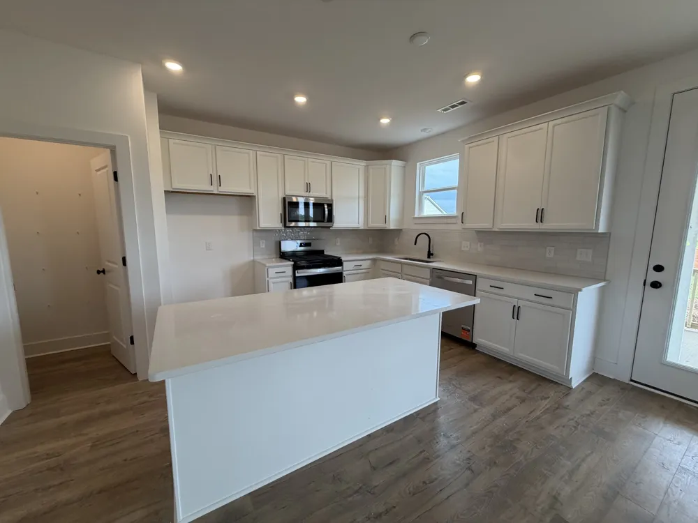 1417 Charles Dr Chapel Hill, TN 37034