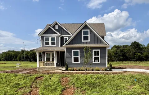 1435 Charles Dr