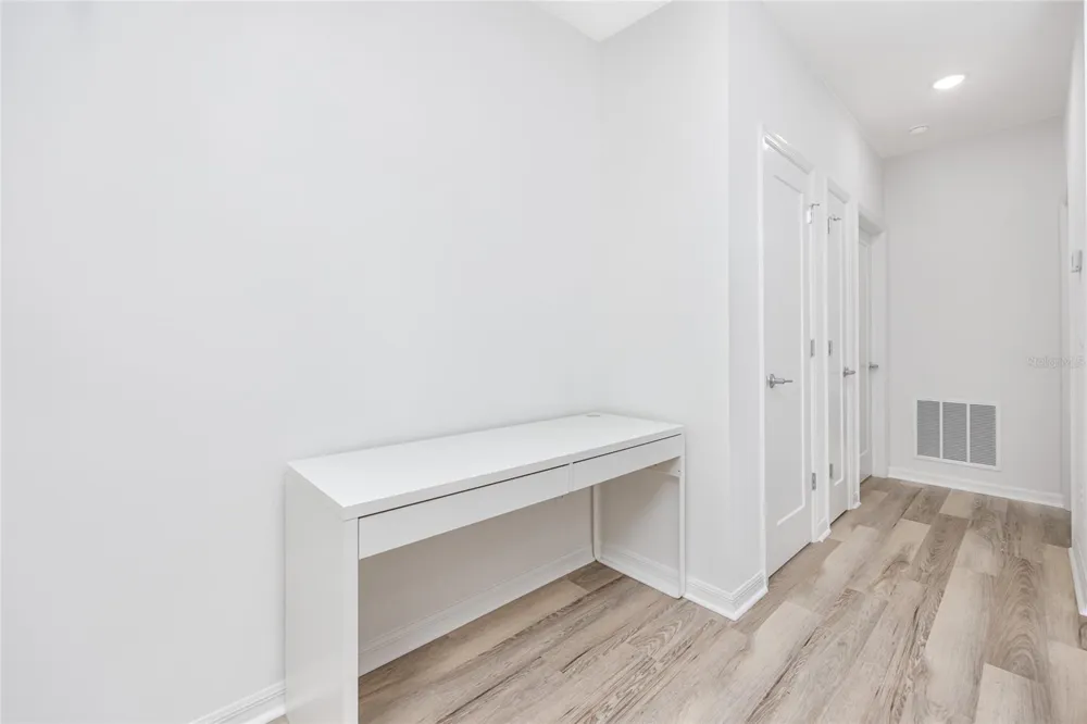 915 E 15TH AVENUE #1 Tampa, FL 33605