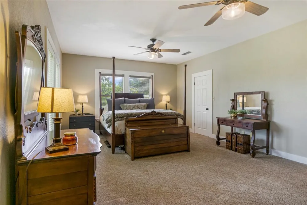 20272 County Road 4126 Lindale, TX 75771